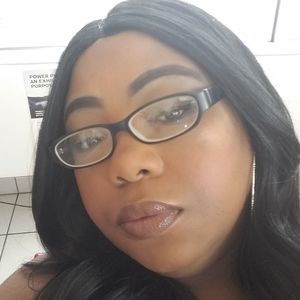 Meet your Posher, Geneieve